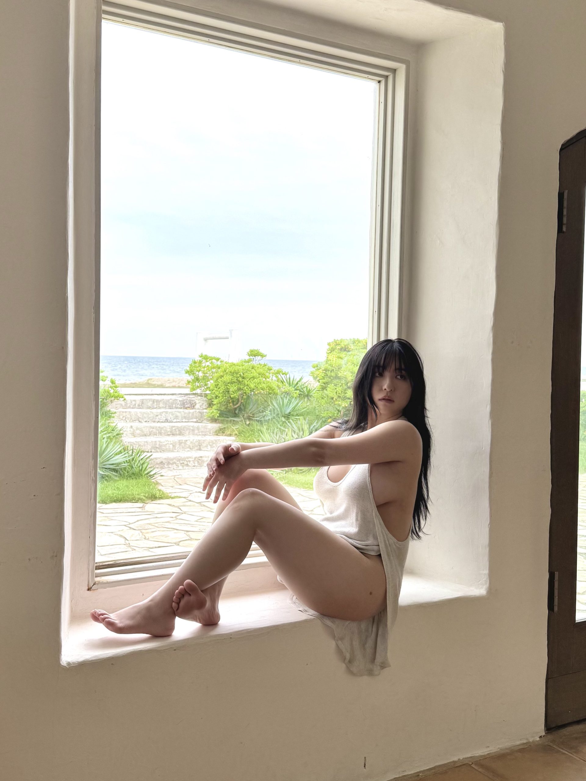 【高画質】麻倉瑞季のデジタル写真集『最高峰』- 12kg減量で磨かれた美貌とIカップの奇跡的融合