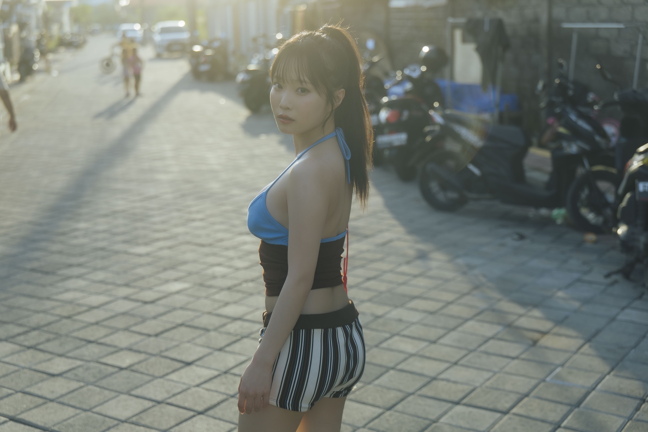 岸みゆ, 乳首, 写真集, 2nd, ノーハンド, 手ぶら, ブラ外し, ババババンビ, 画像, 特典, 予約