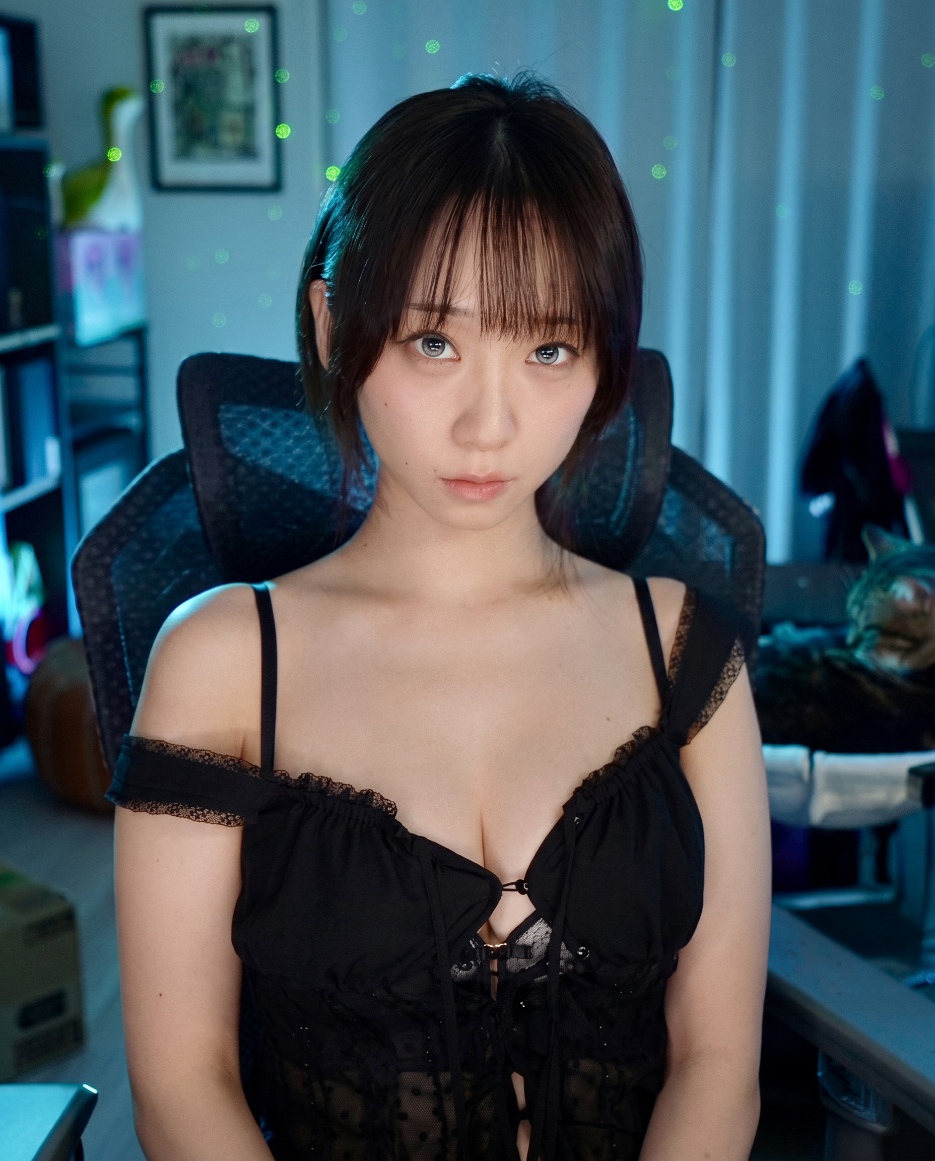 伊織もえ,グラビア,写真集,ワンピース,コスプレ,下乳,グラビア女王,バズ,グラビアフォトブック,エロい,高画質,rar