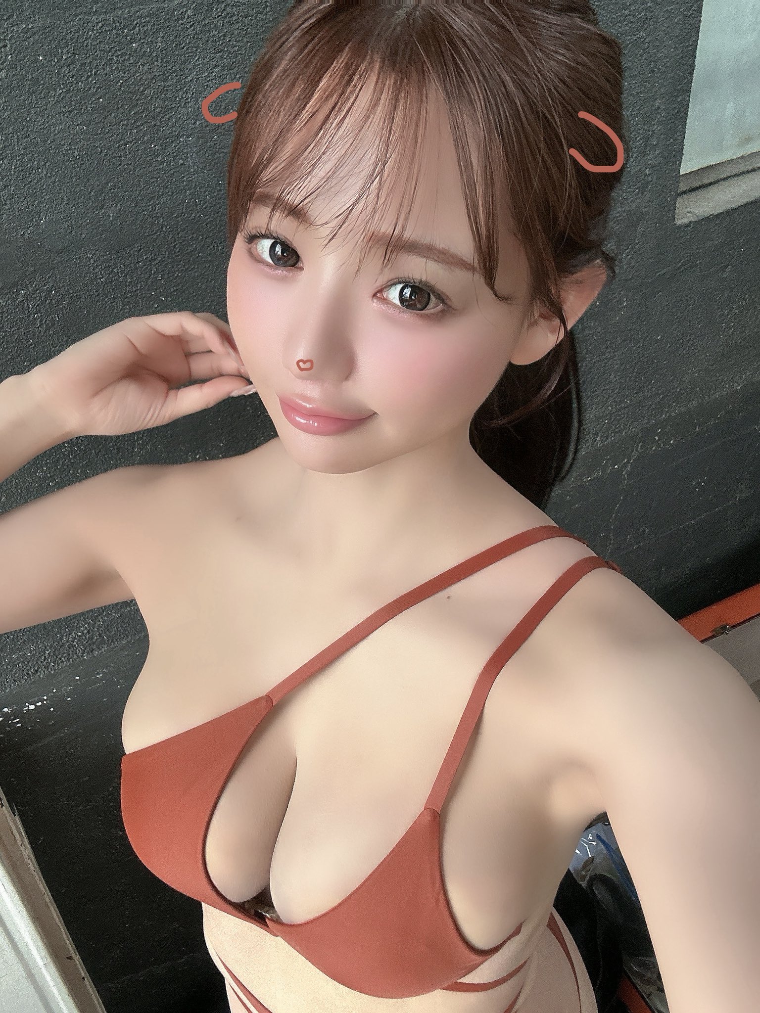 和田海佑, ドキッとわし掴み, 純白, デジタル写真集, グラビア, 漫画アクション, DMMブックス, ティーカップちょいプードル, アイドル,カップ数